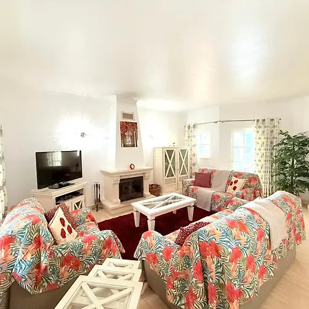 Дом отдыха Casa Da Luz 9 , Golf View Townhouse Вила-ду-Биспо