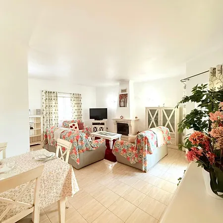Casa Da Luz 9 , Golf View Townhouse * Вила-ду-Биспо